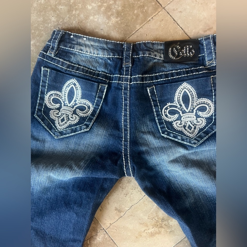 Cello ladies long shorts five pocket style, intricate embellishments size 11 - Picture 8 of 15